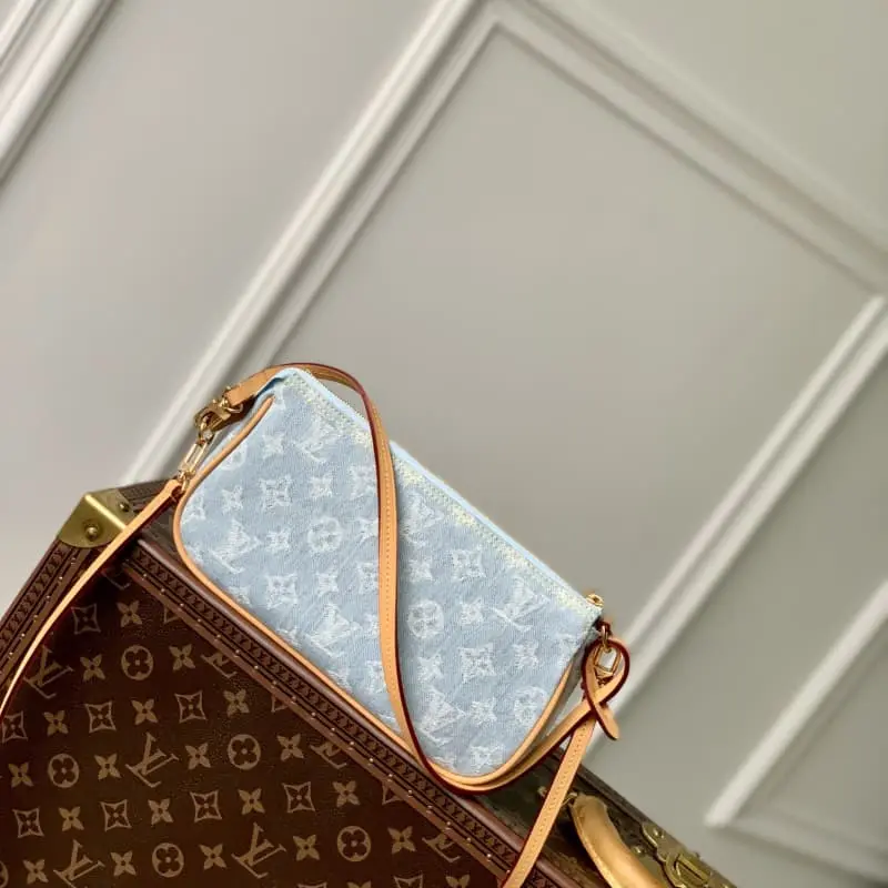 M82962 HH37 22.5*4*12.5cm High Quality Bags