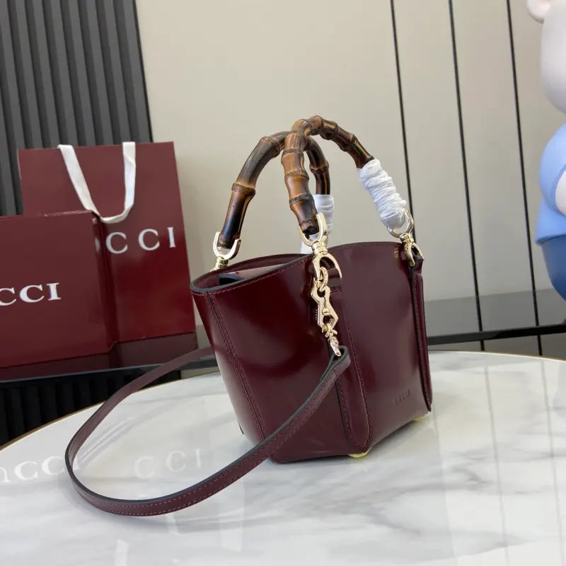 805832 CM 3 High-Quality Bags - Image 2