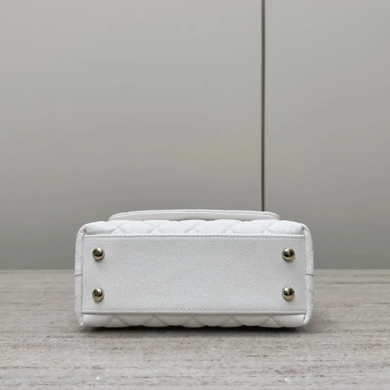 Mini White and Gold Car Edge High Quality Bags - Image 4