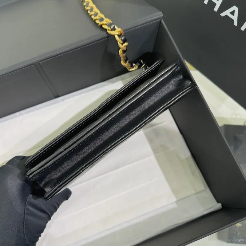 19Week CM 4 High Quality Bags - Image 4