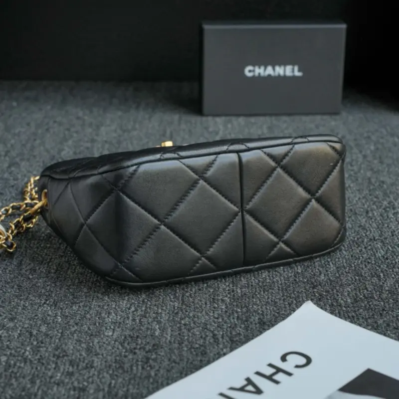 Double Pearl Hobo Bag 24s High Quality Bags - Image 4