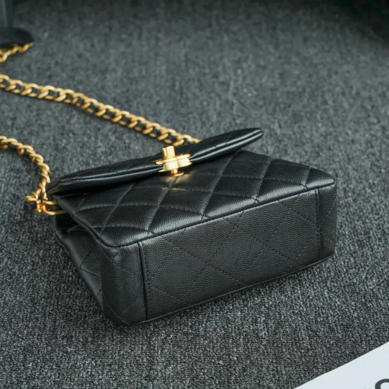 24s Handle Mailman CM 1 High Quality Bags - Image 4