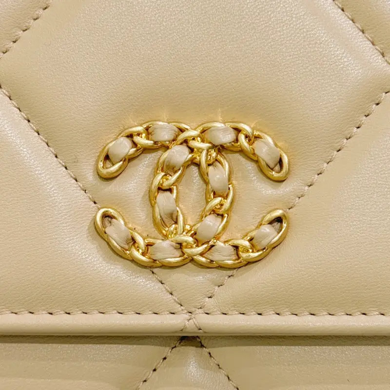 19Week CM 5 High Quality Bags - Image 4